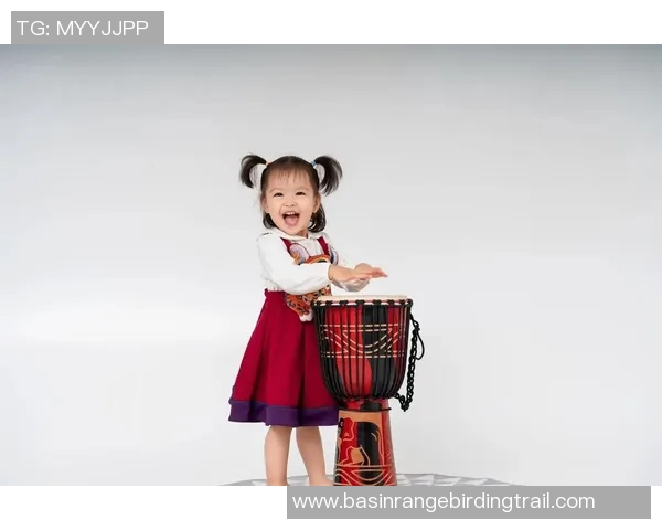 小女孩直播足球比赛视频引发热议展现童趣与运动激情的完美结合